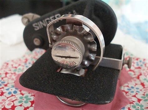 Image result for Singer Pinking Machine