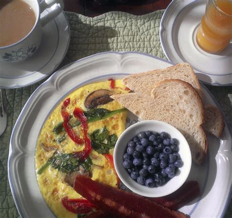 SPINNACRES ALPACA FARM RETREAT (Waldoboro, Maine) - B&B Reviews ...