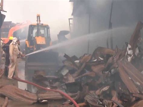 Madhya Pradesh: Massive fire breaks out at warehouse in Indore