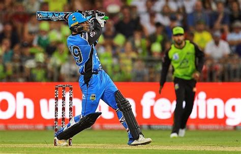 IPL 2020: 4 bowlers who can be used as pinch-hitters