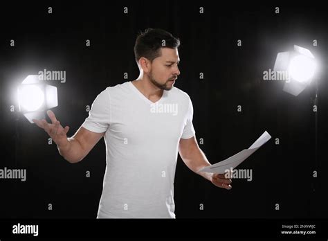 Professional Actor Reading a Script 的图像结果