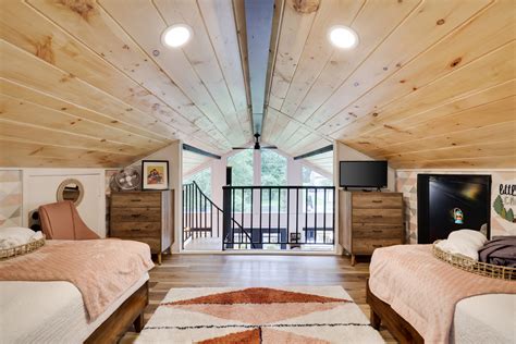 [Premium] Albrightsville PA United States | Unique 50's themed chalet ...