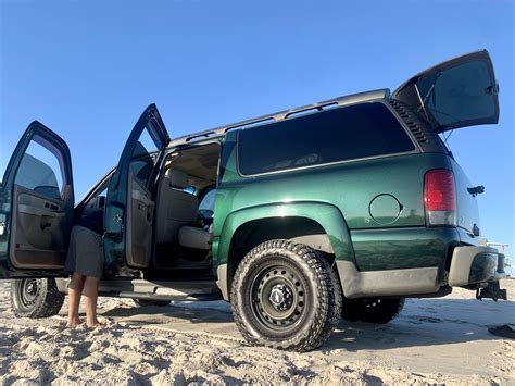 03 Chevy Suburban z71 on the beach : r/Chevy