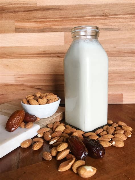 4-Ingredient Healthy Almond Milk Recipe • Sarah Koszyk