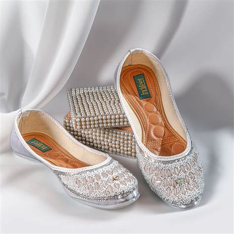Juttis – Indifeet