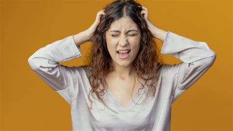 Nervous breakdown: Symptoms, Causes and How to manage | HealthShots