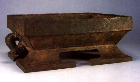 龙说夜郎丨兴义出土的这两件汉代青铜乐器，到底是“句鑃”还是“铜钲”？|说文_新浪新闻