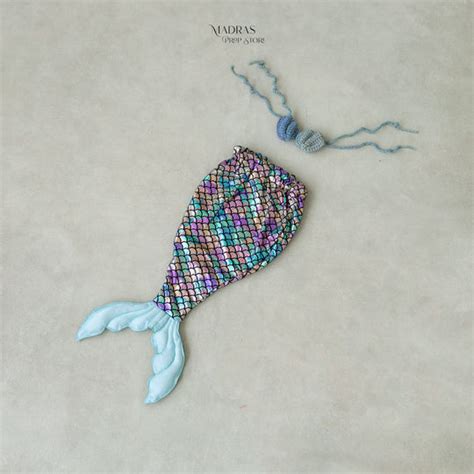 Girls Outfits – Madras Prop Store