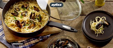 Buy Zyliss Ultimate Non-Stick Pancake Pan/Crepe Pan for thinKitchen ...