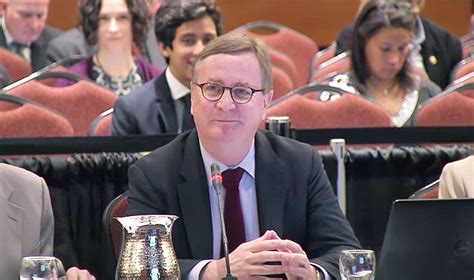 Archive: Chancellor Presents UCSF Financial Outlook, Campus Overview to ...