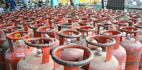 Switch to PNG or lose LPG: Govt’s new order mandates phase-out where ...