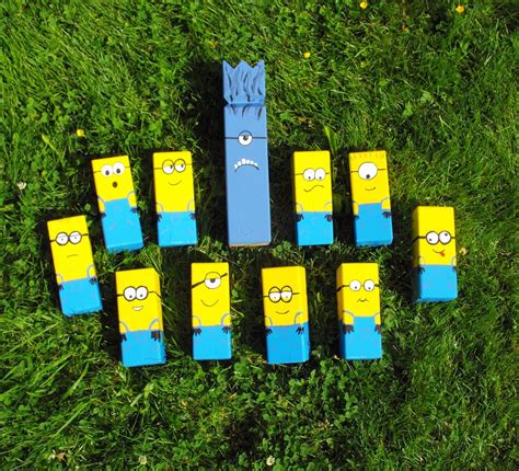 Minions custom kubb game set despicable me king bob lawn game homemade ...