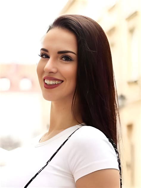 Marta Kowalczyk (Actress) Age, Wiki, Biography, Height, Weight, Photos, Videos and More