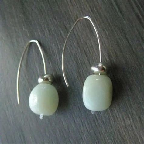 Vintage Silver Green Stone Earrings - Claire Jewelry