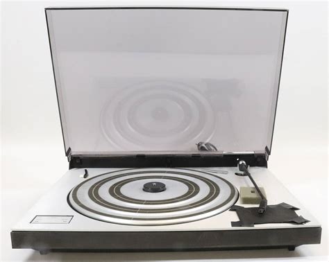 Bang & Olufsen Turntable Auction