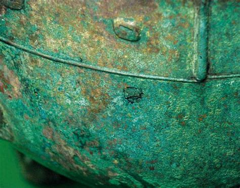 青铜器为什么是绿色的？ | 中国国家地理网