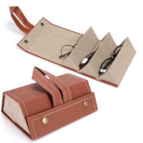 15 Travel Essentials You Must Carry Wherever You Go | LBB