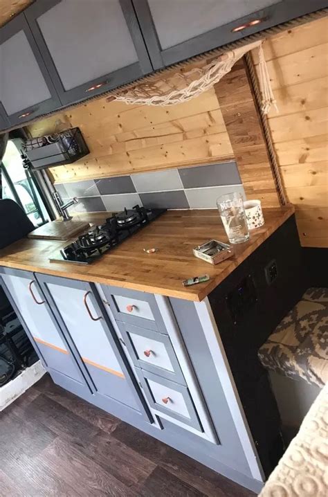 Off-Grid Van 的图像结果