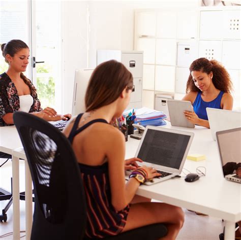 Pics of Business Women 的图像结果