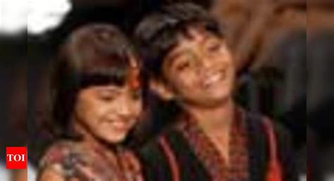 Slumdog Millionaire most successful movie in UK - Times of India