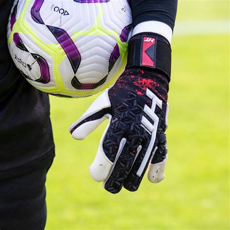 Goalkeeper Gloves – HT Goalkeeping