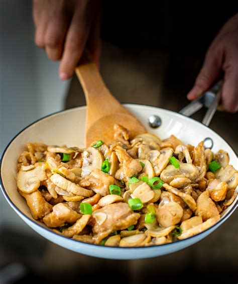 Chicken Mushroom Stir Fry - Cooking With Lei