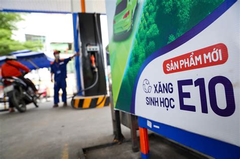 Trước giờ thí điểm, xăng E10 vừa được điều chỉnh tăng giá bán
