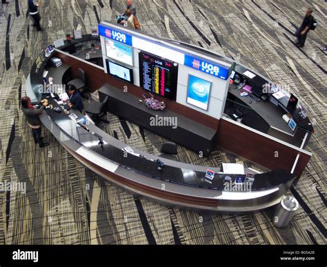 Foreign currency exchange hi-res stock photography and images - Alamy