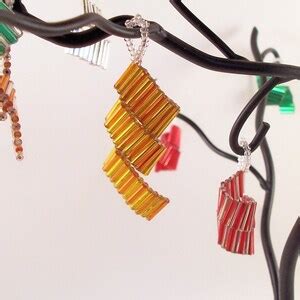 Rezultat imagine pentru Ribbon Curls Tutorial