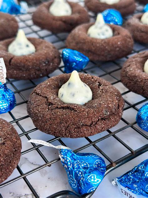 Cookies and Cream Chocolate Blossoms - Whiskful Cooking