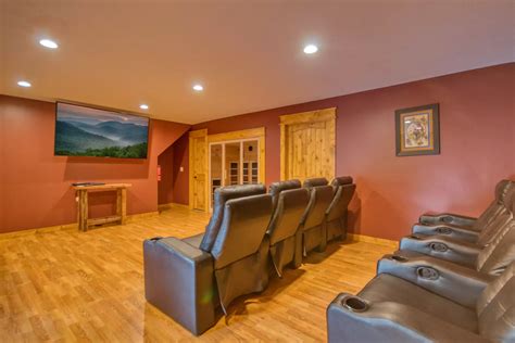 Pigeon Forge Cabin Rental - Black Bear Cinema #4819 - 5 bedroom