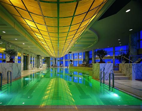 Grand Hyatt Shanghai Pool: Pictures & Reviews - Tripadvisor