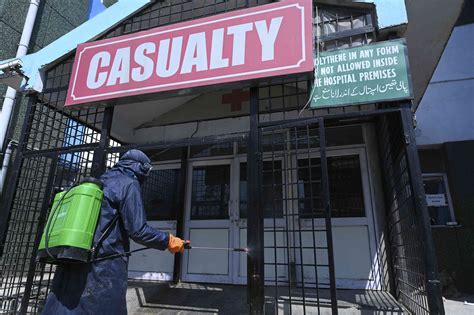 Kashmir: As cross-border shelling continues, Covid-19 makes residents ...