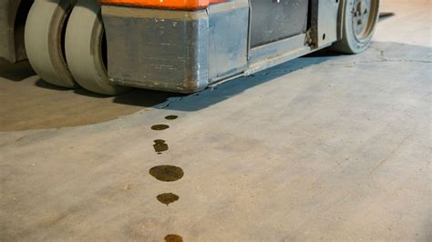 Hydraulic Oil Spill Cleanup Service | Centra Corp | UK