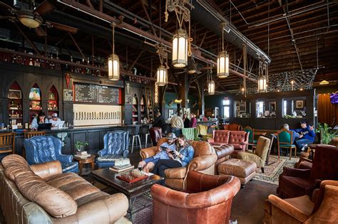 Petty Thieves Brewing – Cluck Design