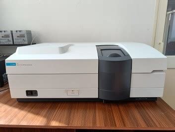 Cary 5000 UV-Vis-NIR Spectrophotometer from Agilent Technologies ...