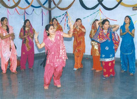 Welcome to HLM College,Ghaziabad