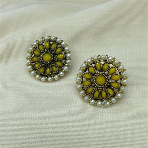 India Art Gold Plated Pota Kundan Stone Stud Earrings – JewelEMarket