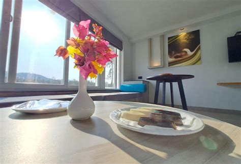 Corbett Aamod Resort and Spa Riverside Resort