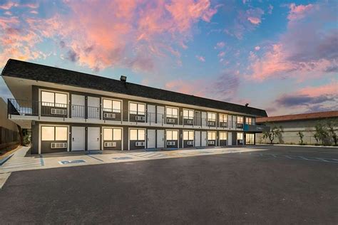 CLARION POINTE RIDGECREST NEAR CHINA LAKE NAVAL STATION - Motel Reviews ...