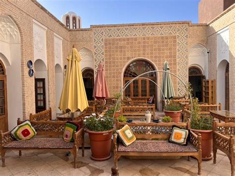 AGHABABA TRADITIONAL RESTAURANT, Kerman - Restaurant Reviews, Phone ...
