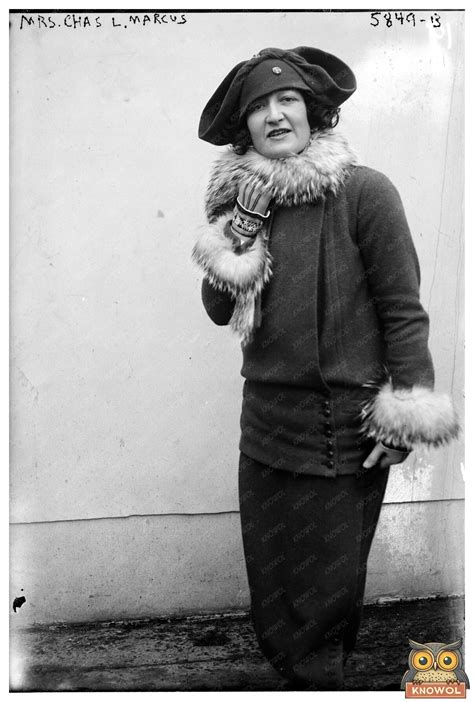 Elegant Portrait of 1920s Society Woman – KNOWOL