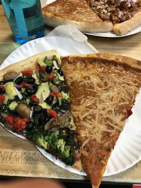 Vinnie's Pizzeria - Brooklyn New York Restaurant - HappyCow