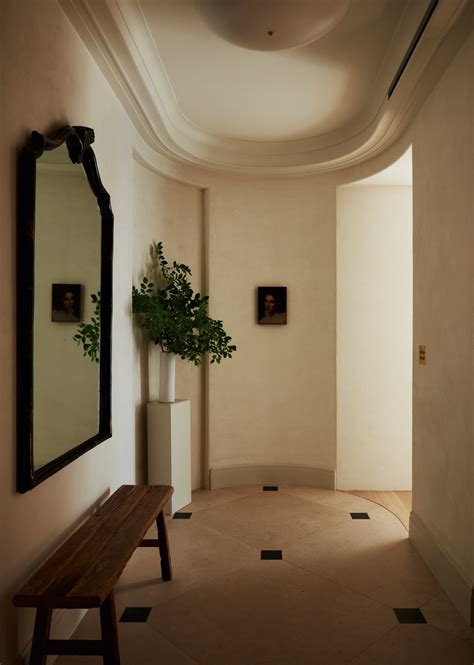 YinjiSpace - Hadley Wiggins x New York Apartment