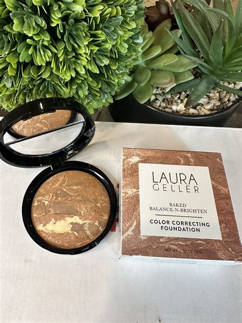 Laura Geller Baked Balance-n-Brighten Color | Grelly USA