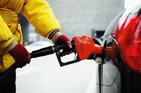 周五将迎今年油价首次上调 92号汽油或上涨0.11元_新浪陕西_新浪网