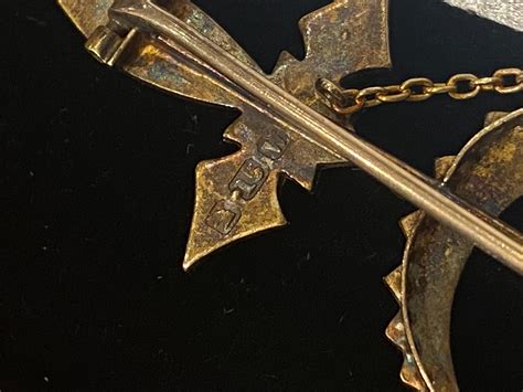 Willis and Sons Antique Australian 15K Gold and Seed Pearl Sword and ...