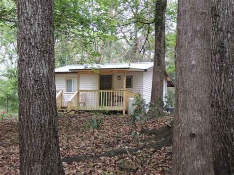 Ginnie Spring Cabin Vacation Rentals - Florida, United States | Airbnb