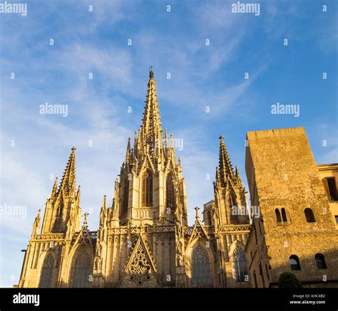 Barcelona cathedral gothic quarter hi-res stock photography and images ...