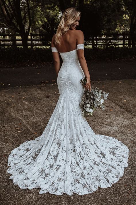 White lace wedding dress 60 photos - Vianawedding.com